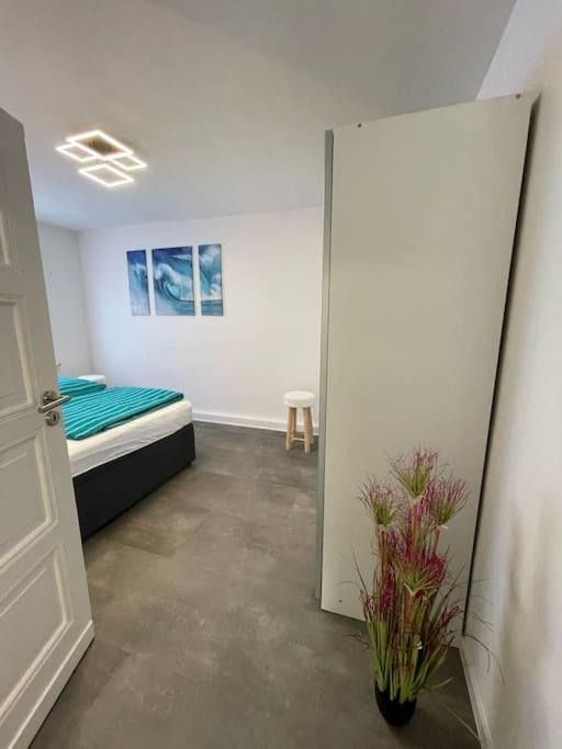Komfortable Ferienwohnung In Halle-Kroellwitz Галль Экстерьер фото