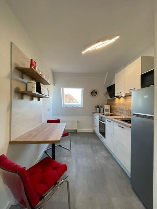 Komfortable Ferienwohnung In Halle-Kroellwitz Галль Экстерьер фото
